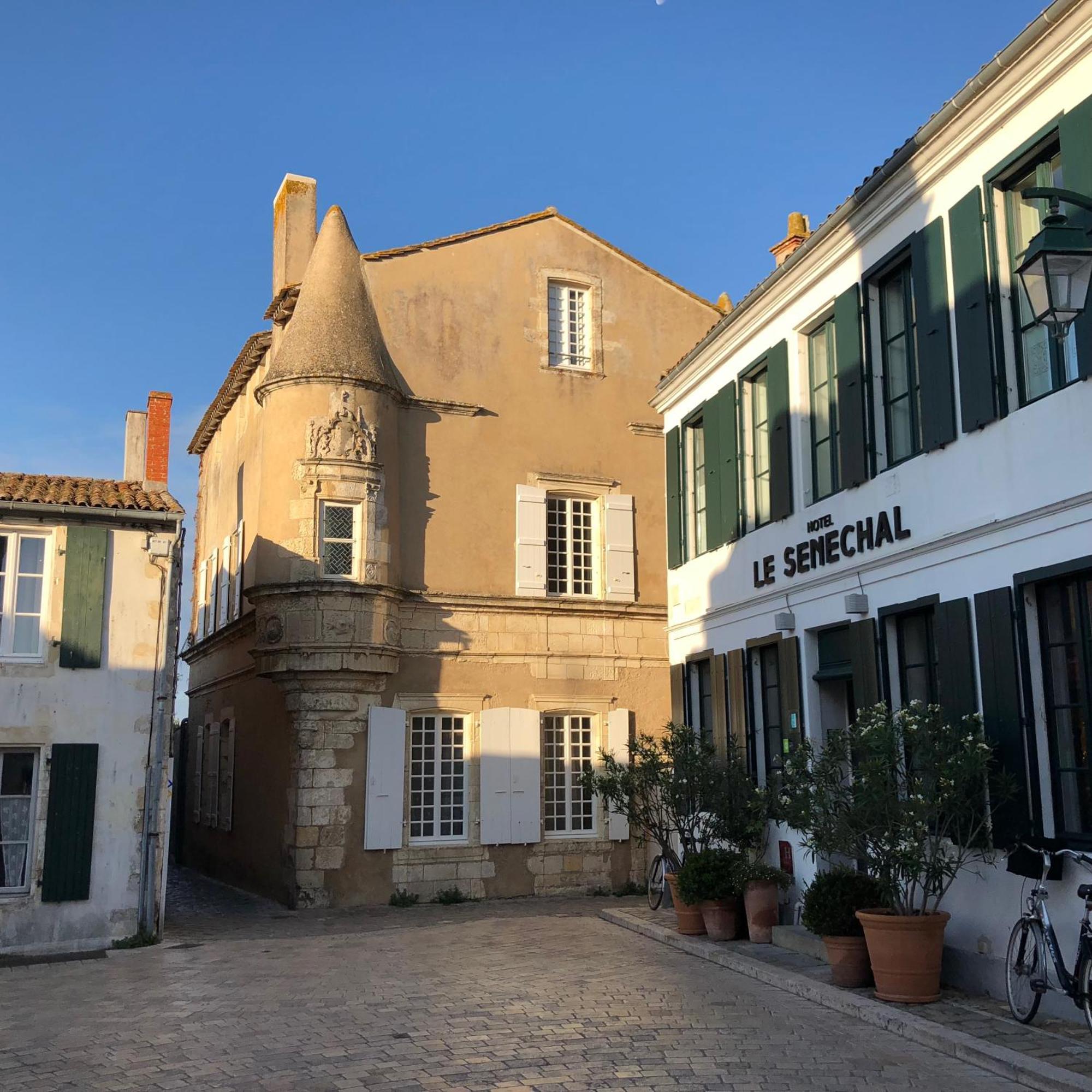Hotel Le Senechal Ars-en-Re Exterior photo